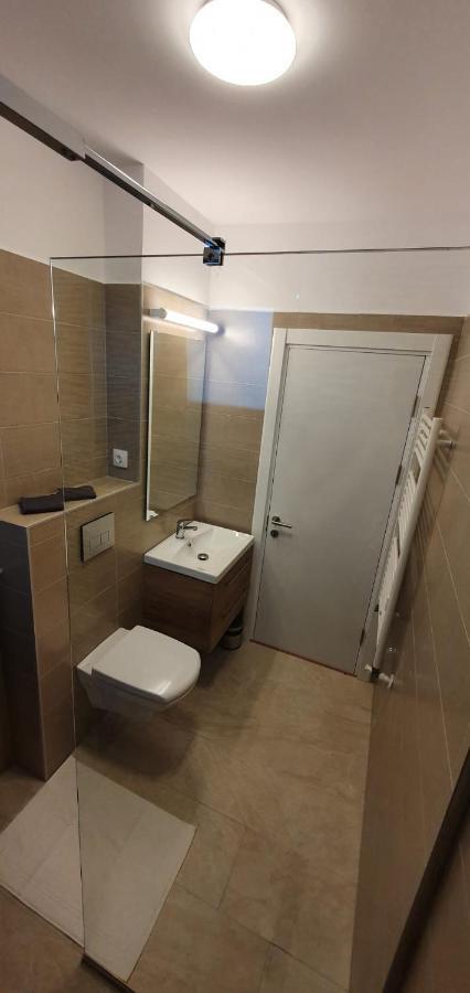 Apartament Welcome In Central Piteszti Zewnętrze zdjęcie